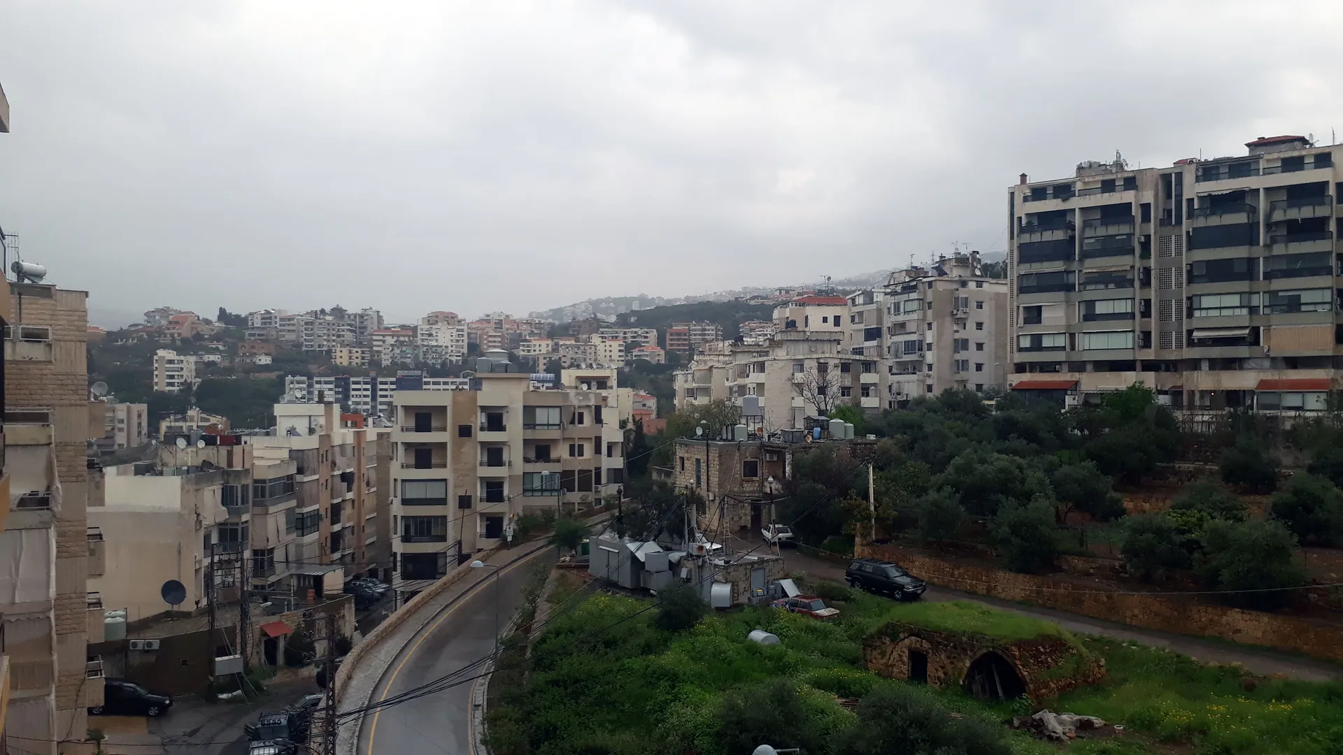 Hot Deal !! Large Apartment For Sale in Beit Chaar with a Nice View — الصورة 6