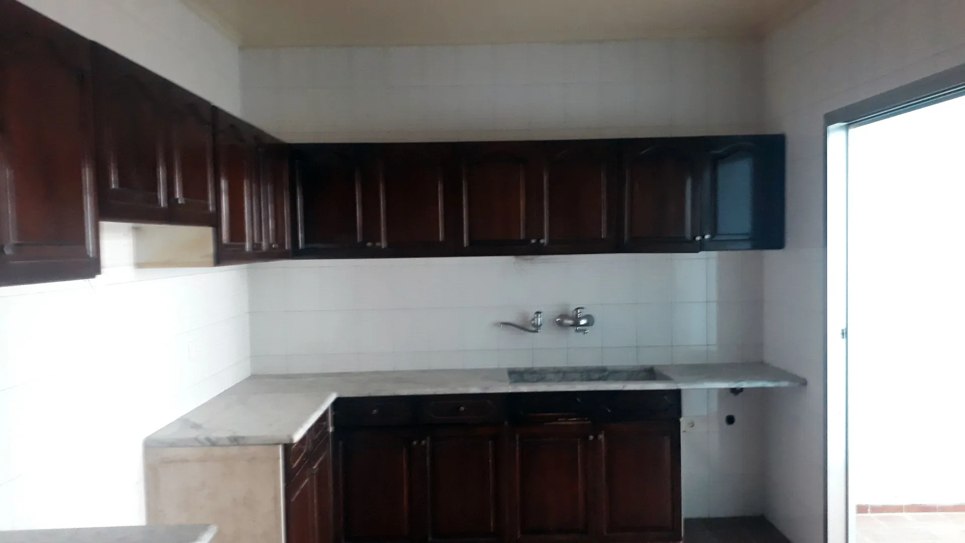 Hot Deal !! Large Apartment For Sale in Beit Chaar with a Nice View — الصورة 7