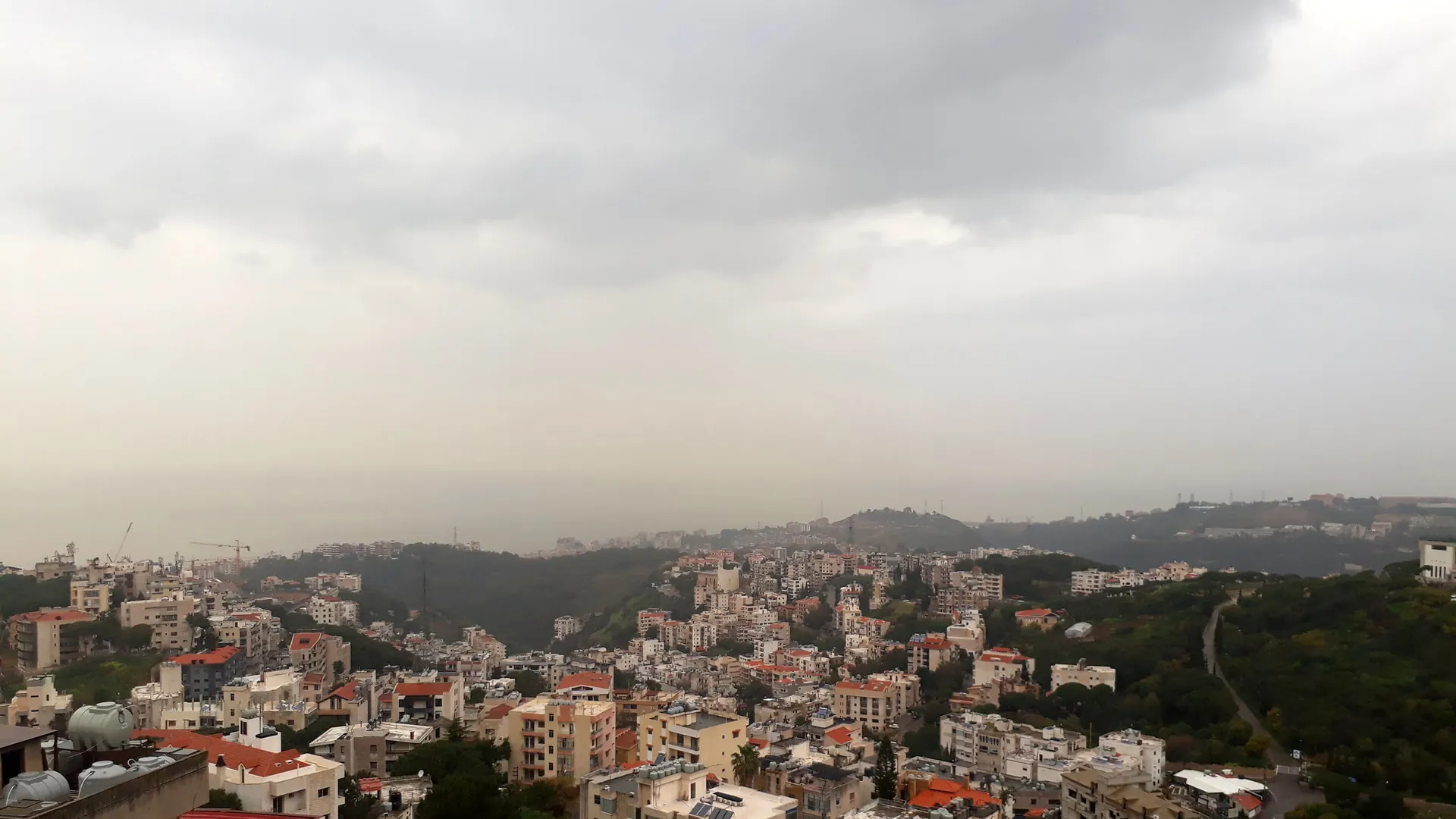 Hot Deal !! Large Apartment For Sale in Beit Chaar with a Nice View — الصورة 8