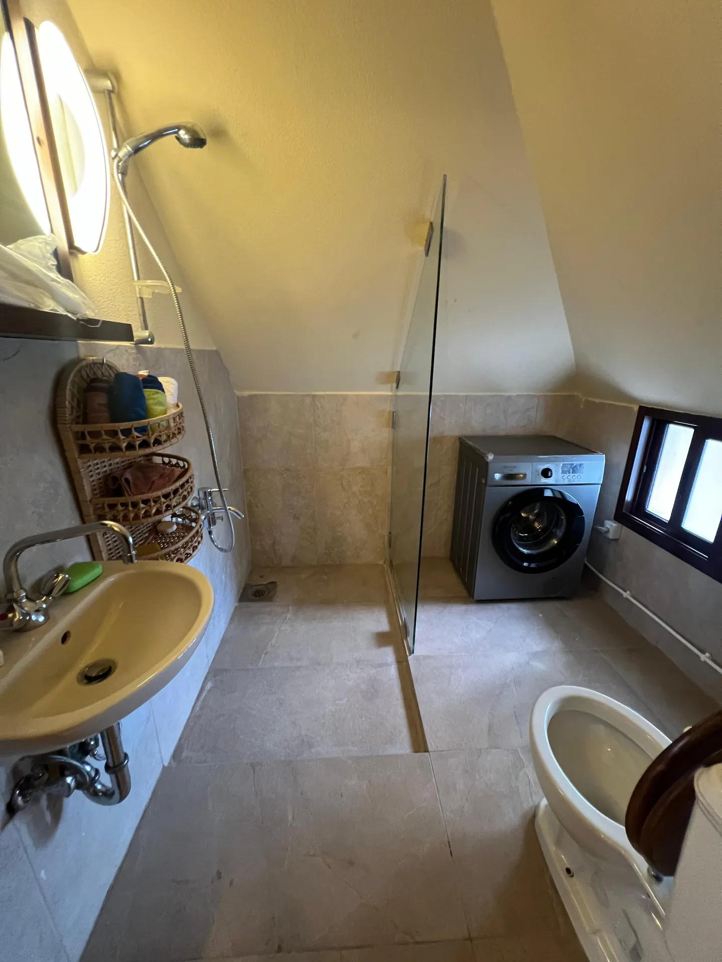 Apartment For Rent in Aamchit Army Square — الصورة 8