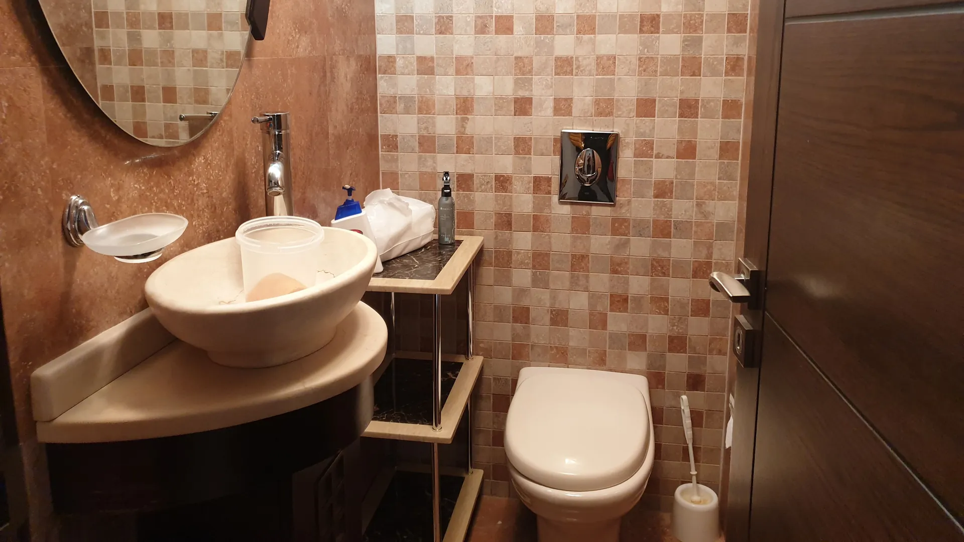 Unfurnished 3-Bedroom Apartment For Rent in Saifi Village — الصورة 4