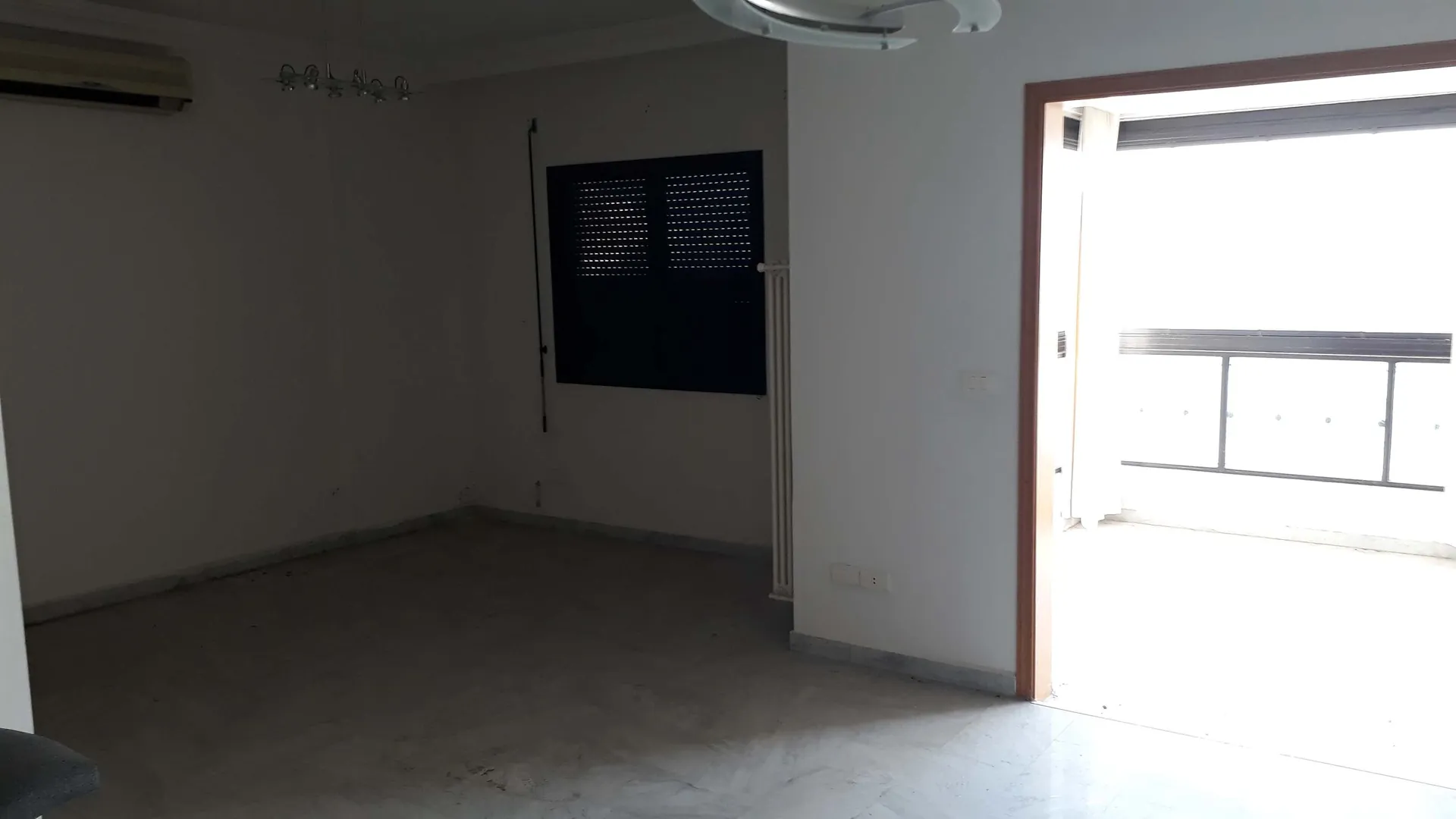 Well Located Apartment For Rent in a calm area of Bsalim — الصورة 7