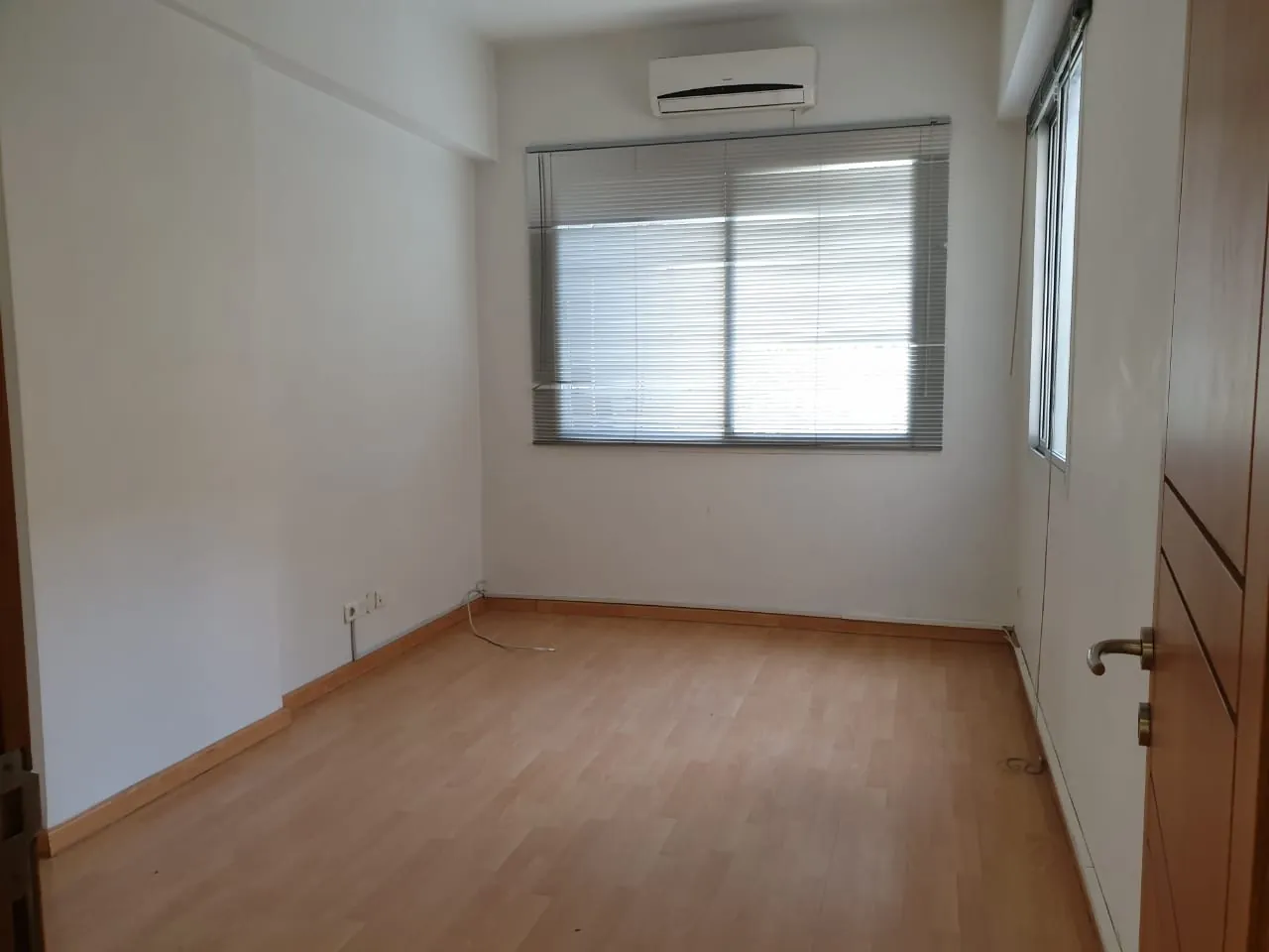 Office For Rent in Achrafieh, Zahret El Ehsen — photo 4