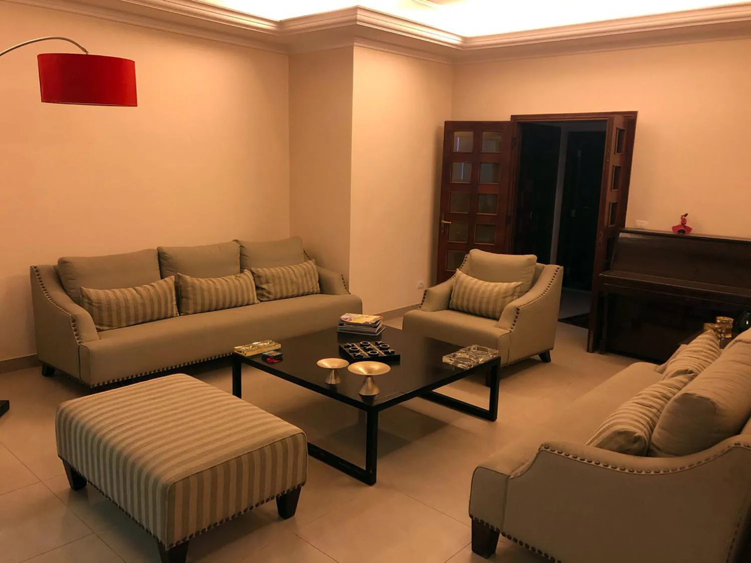 Fully Decorated and Furnished Apartment For Sale in Zouk Mosbeh — الصورة 5