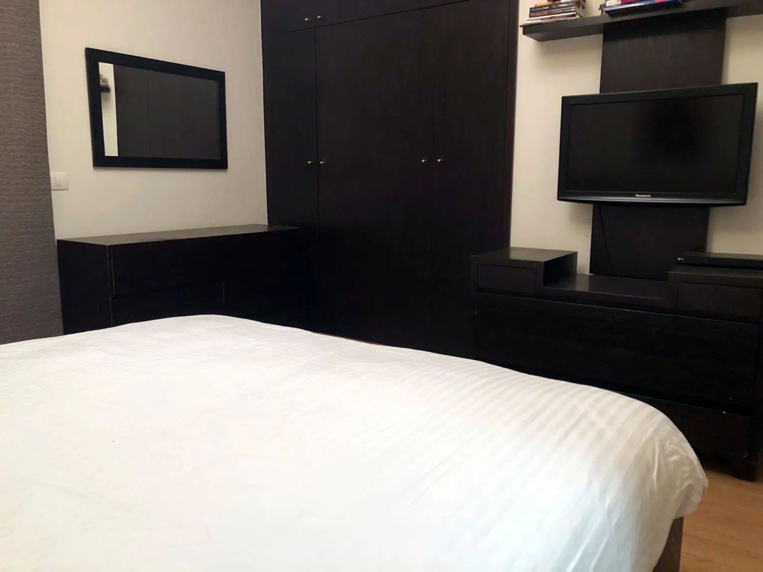 Fully Decorated and Furnished Apartment For Sale in Zouk Mosbeh — الصورة 8