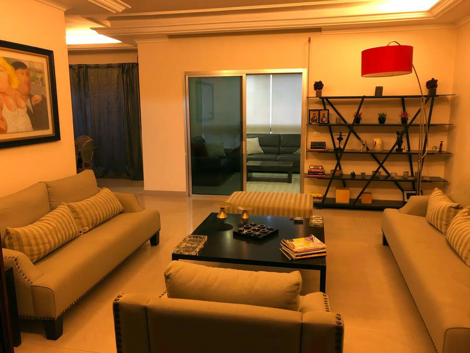 Fully Decorated and Furnished Apartment For Sale in Zouk Mosbeh — الصورة 9