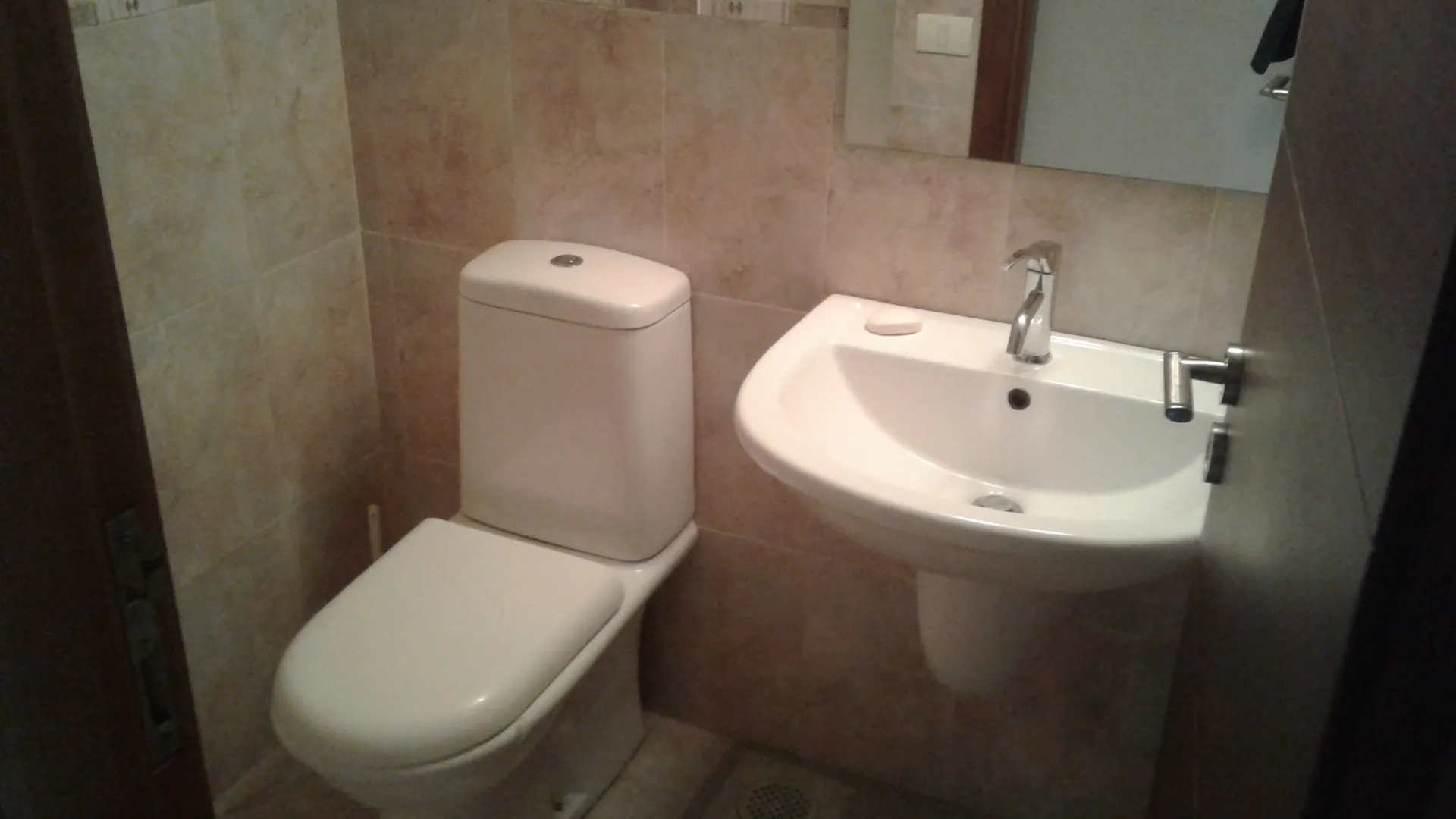 Spacious Apartment For Rent in Naccache — الصورة 3