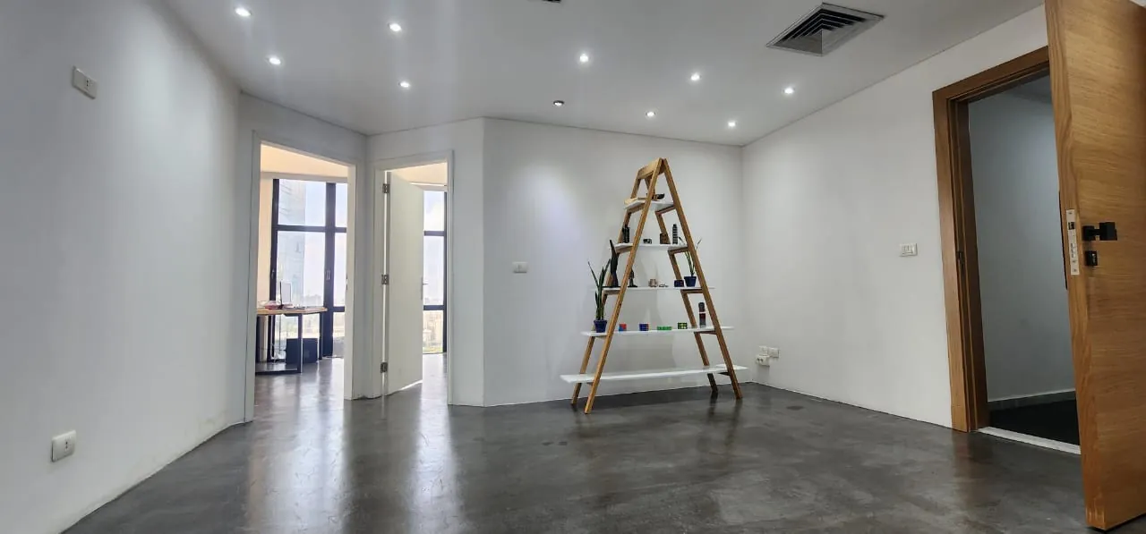 150 sqm Office For Sale in Horsh Tabet with Great view — الصورة 3
