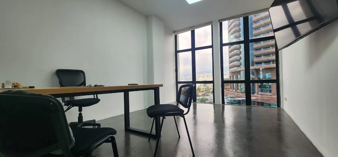 150 sqm Office For Sale in Horsh Tabet with Great view — الصورة 4
