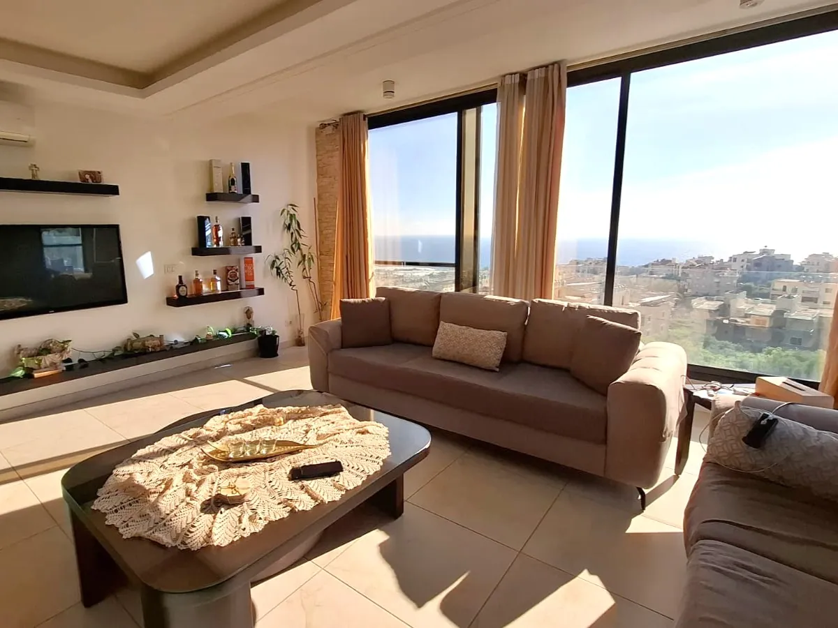 Apartment for Sale in Aamchit Benefits From An Open Sea View