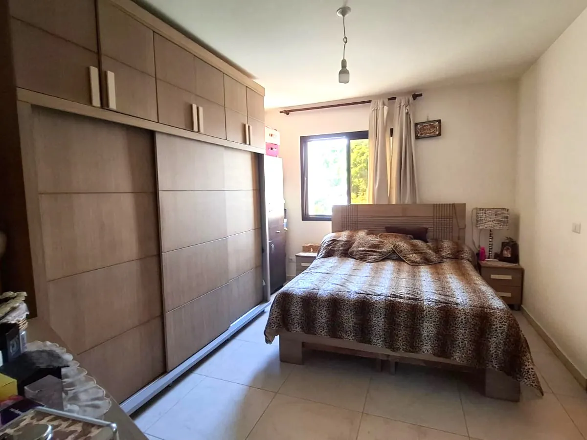 Apartment for Sale in Aamchit Benefits From An Open Sea View — الصورة 4