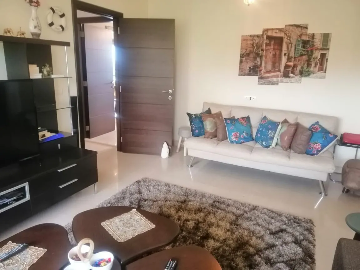 Spacious Apartment for Sale in Horsh Tabet — الصورة 9