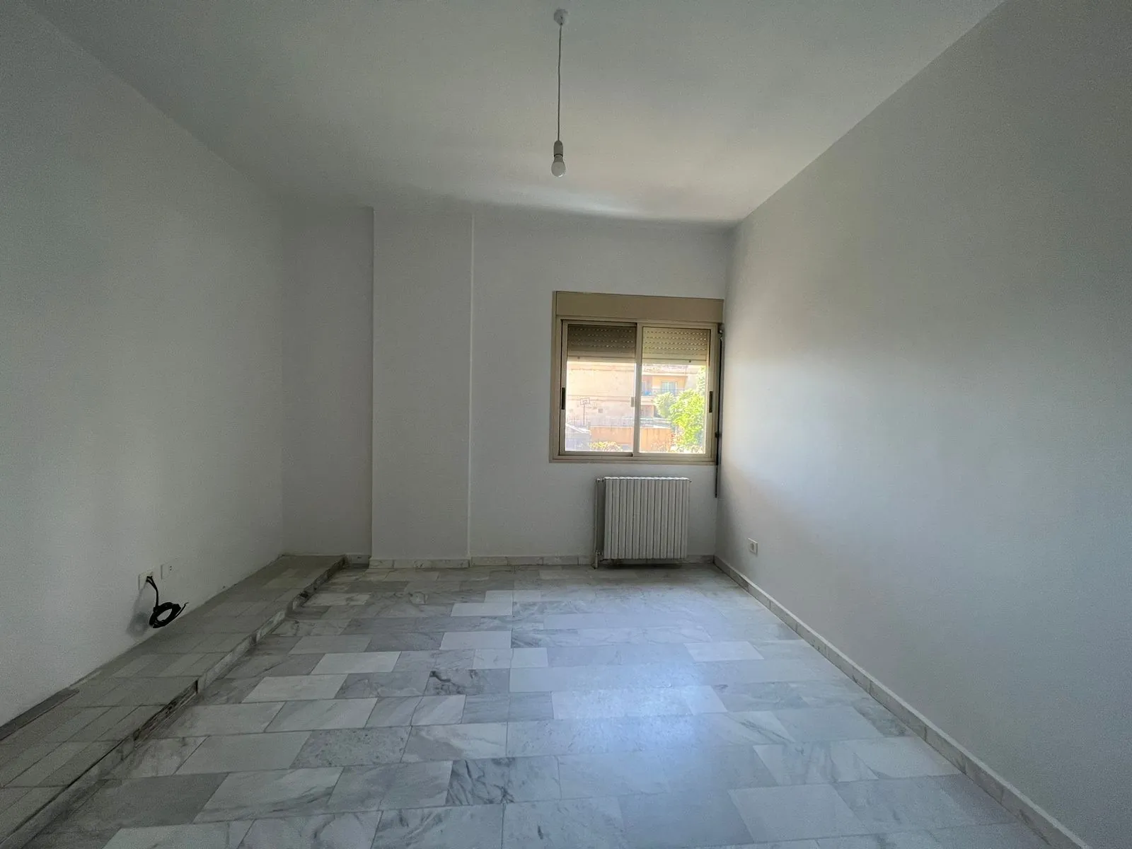 Spacious Apartment for Rent With Breathtaking View In Prime Location In Adma — الصورة 4