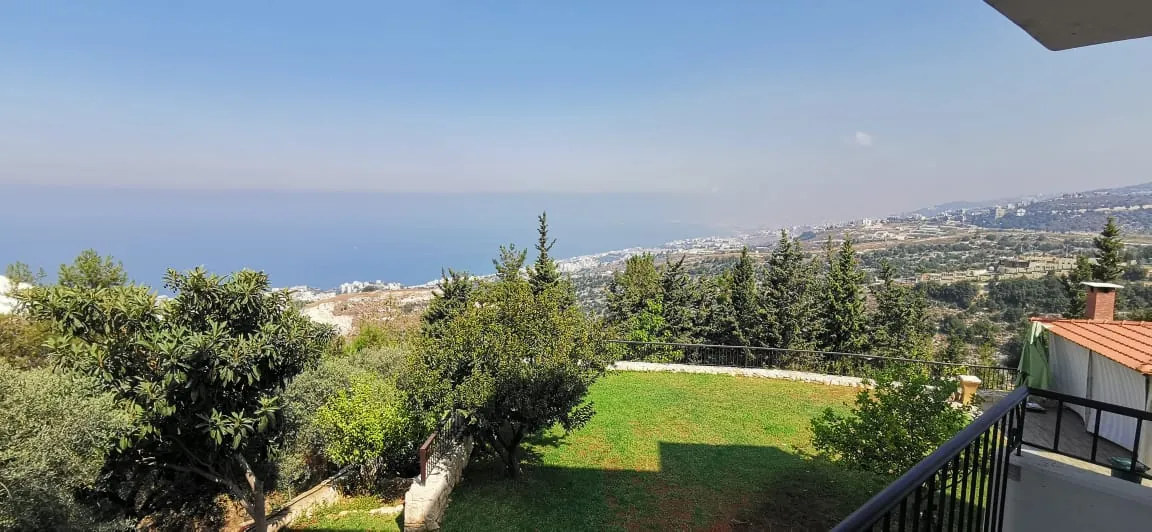 Traditional Building for Sale in Fatqa with a Big Garden