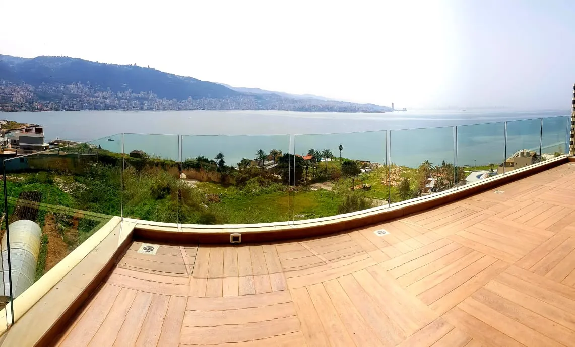 High - End Duplex for Sale in Tabarja with a Beautiful Terrace — الصورة 7