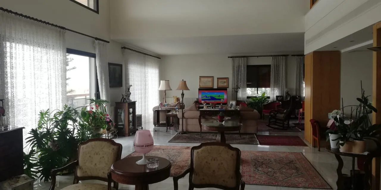 Spacious Duplex for Sale in Biyada With A Nice View & High Ceiling — الصورة 8