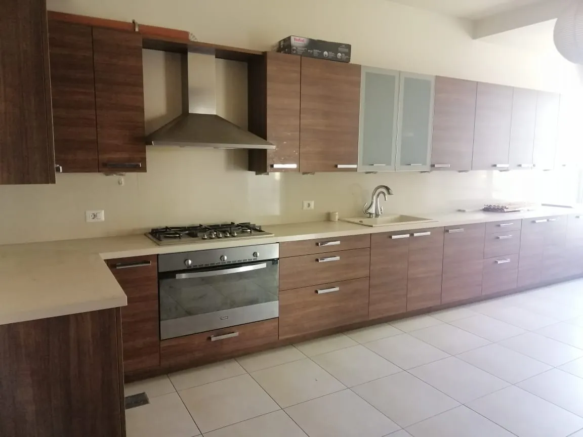 Spacious Apartment for Rent in Achrafieh, Charles Malek Avenue — الصورة 2