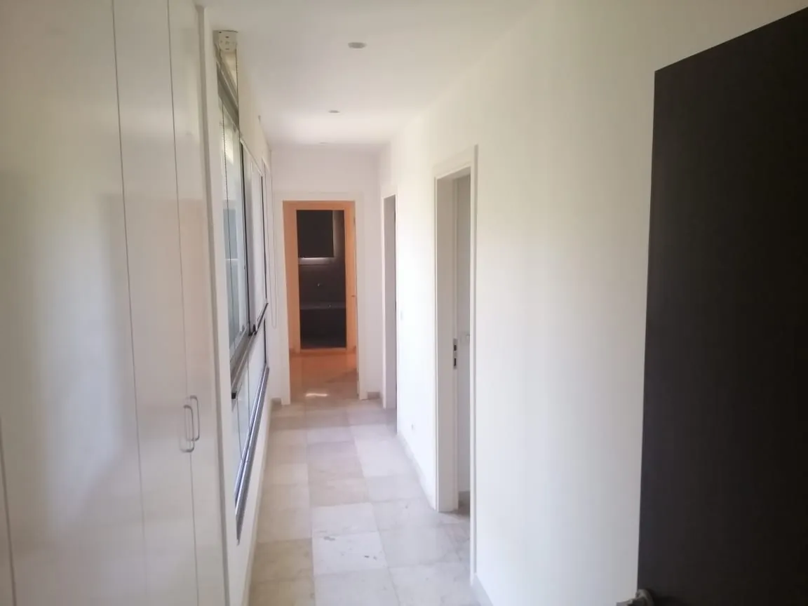 Spacious Apartment for Rent in Achrafieh, Charles Malek Avenue — الصورة 6