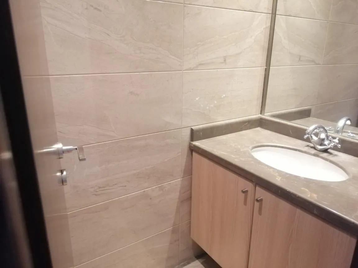 Spacious Apartment for Rent in Achrafieh, Charles Malek Avenue — الصورة 9