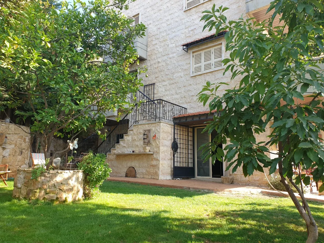 Deluxe High-End Villa for Rent in Arayia