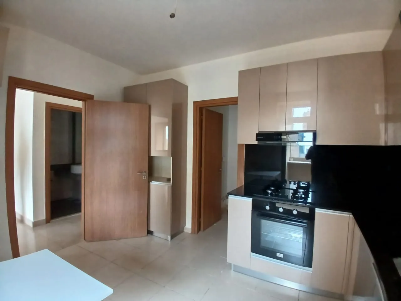 Elegant & Modern Apartment for Sale in Antelias — photo 4