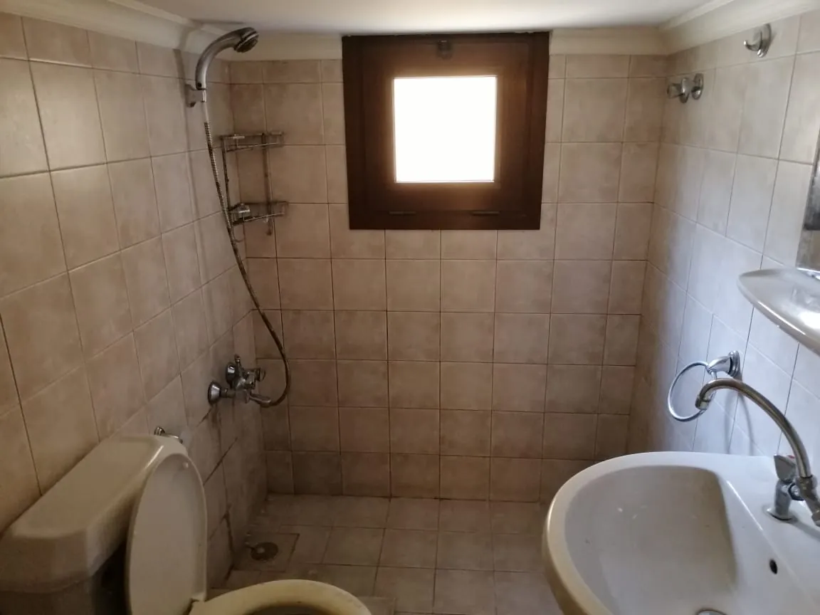 Traditional 2-Bedroom Apartment for Rent in Carre D'or Achrafieh — الصورة 5
