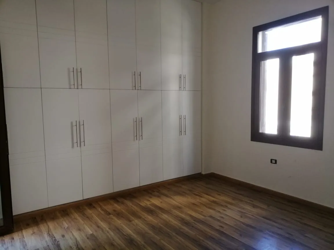 Traditional 2-Bedroom Apartment for Rent in Carre D'or Achrafieh — الصورة 7