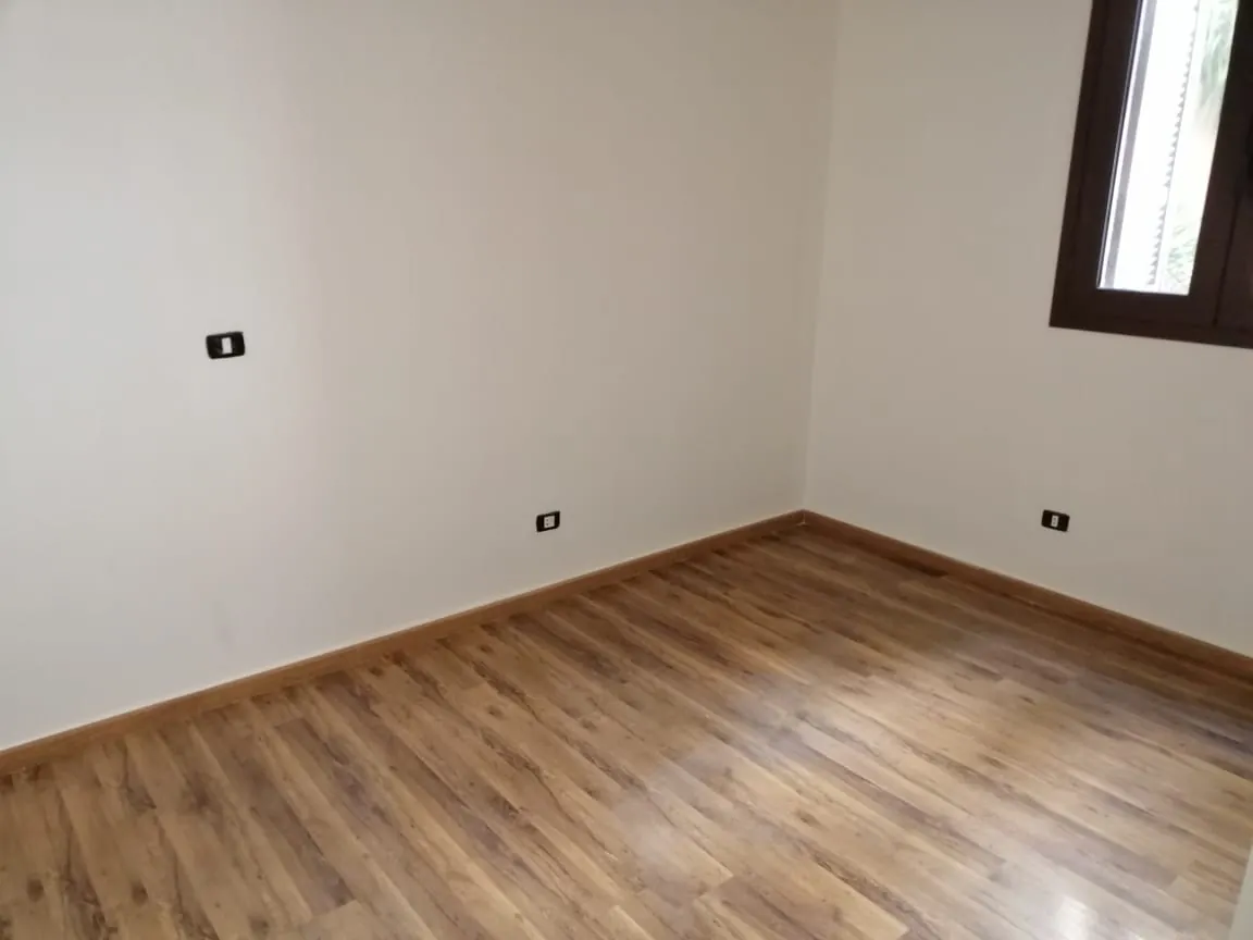 Traditional 2-Bedroom Apartment for Rent in Carre D'or Achrafieh — الصورة 8