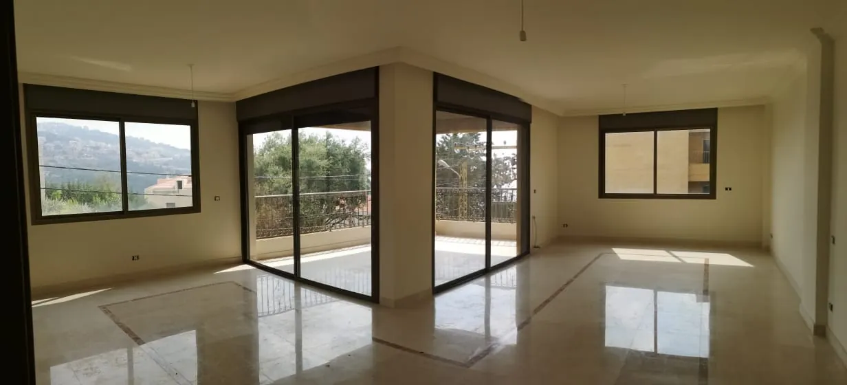 Apartment for Sale in Qannabet Broumana with Terrace