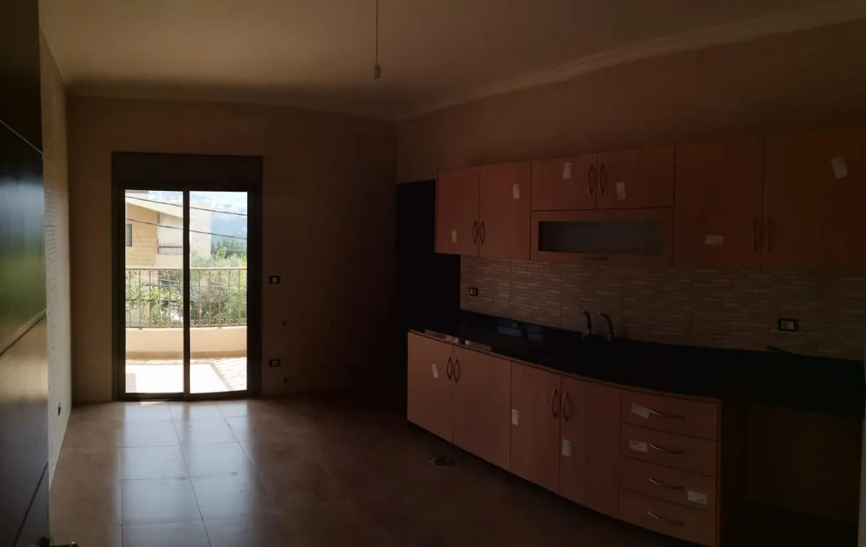 Apartment for Sale in Qannabet Broumana with Terrace — الصورة 2