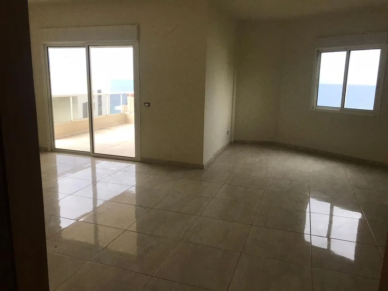 Duplex with Terrace for Sale in Halat with an Amazing Sea View — الصورة 5