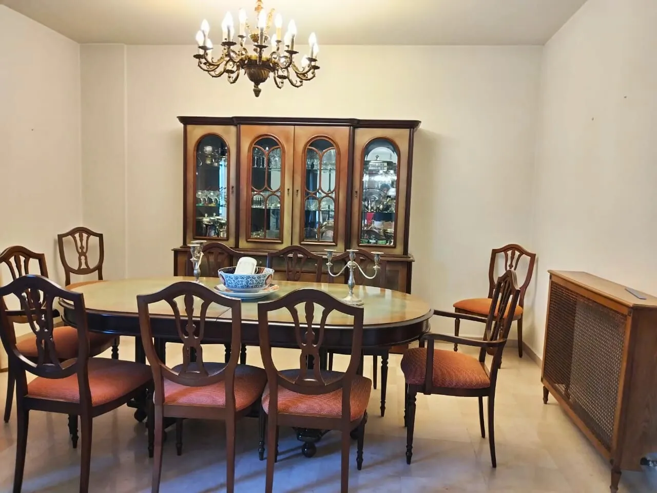 Nicely Decorated Spacious Apartment for Sale in Kfarhbeib — الصورة 2