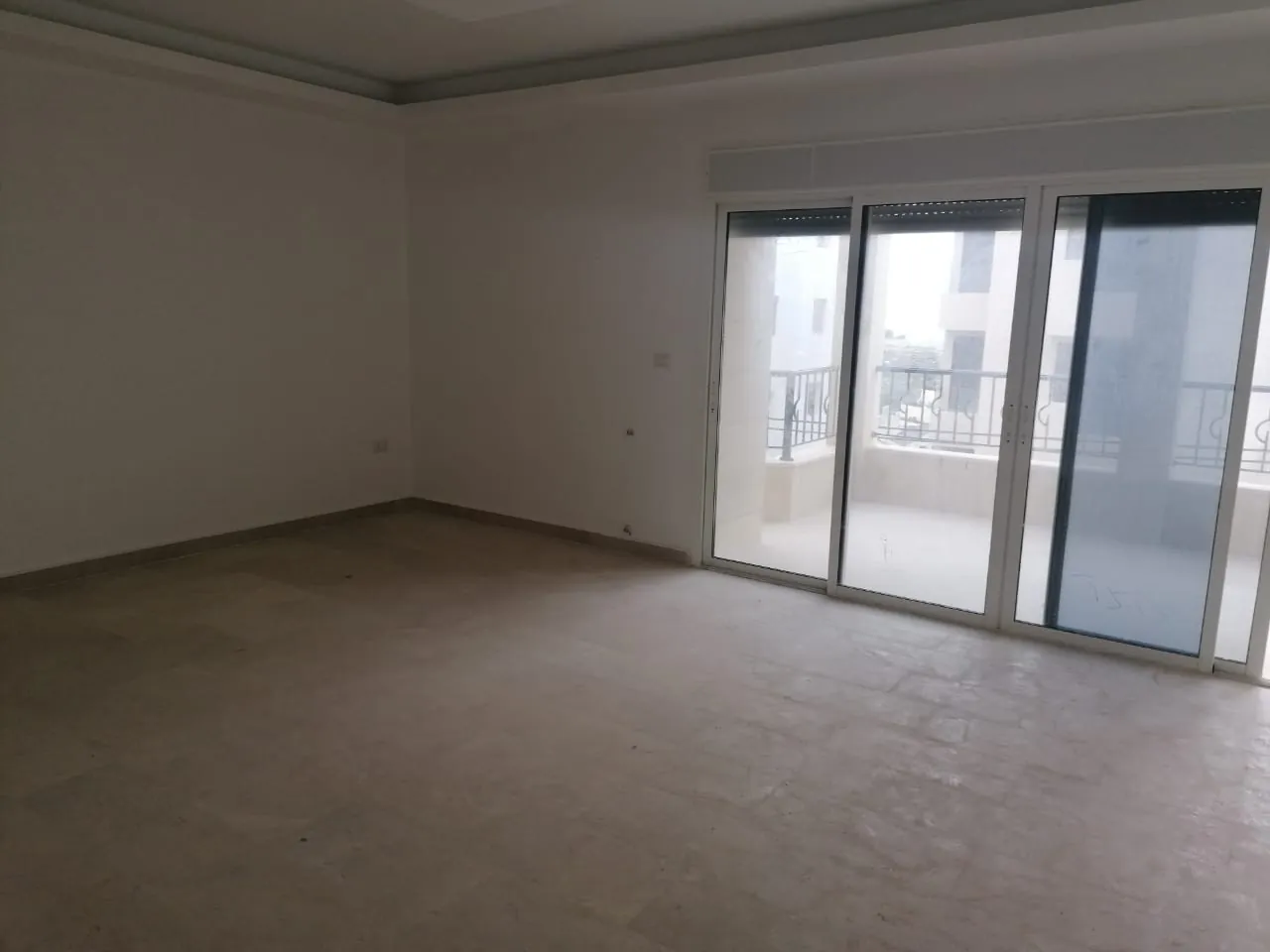 Apartment with Terrace for Sale in a Calm Area of Hboub — الصورة 3