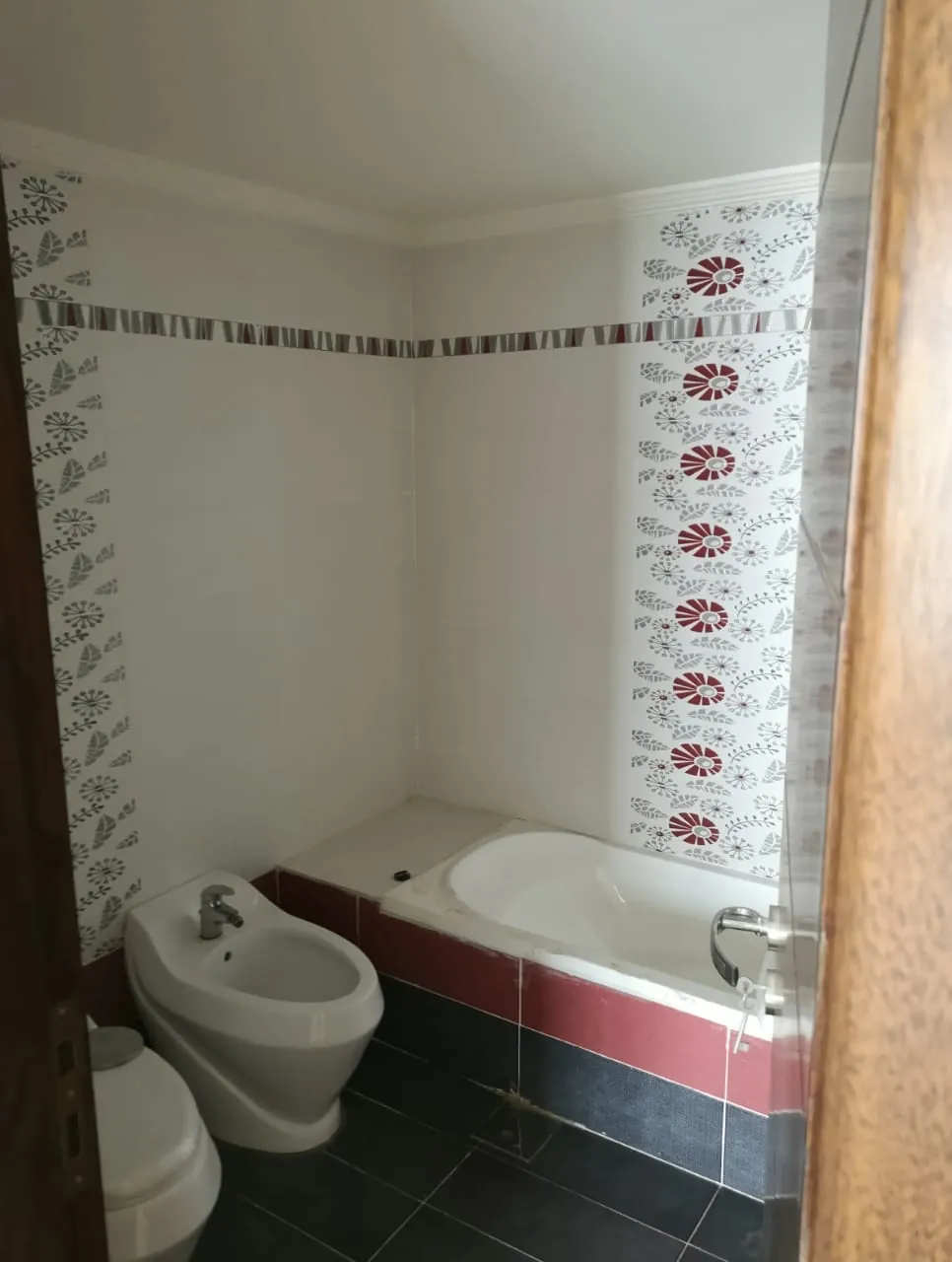 Duplex for Sale in Qannabet Broumana with Terrace — الصورة 8