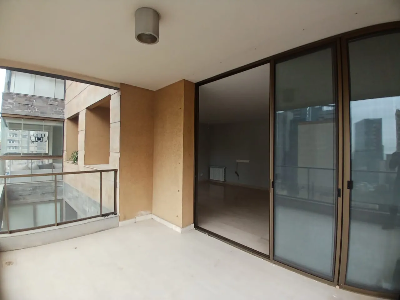 Elegant & Modern Apartment for Rent in Antelias — الصورة 8