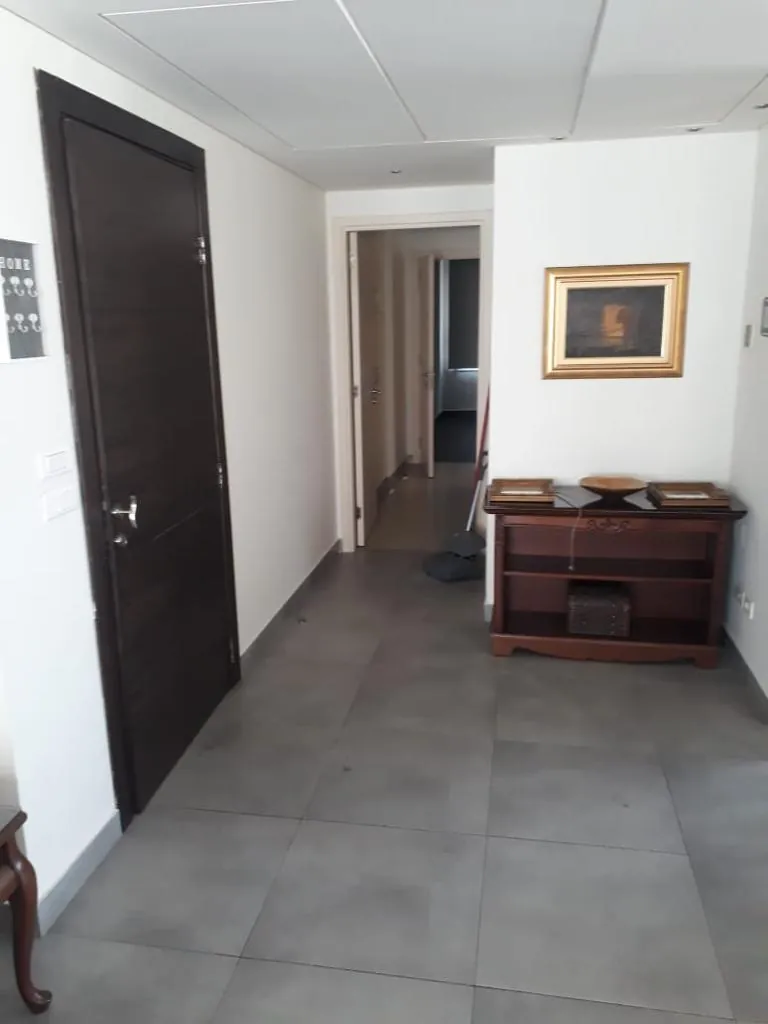 Modern Apartment for Sale in Achrafieh — الصورة 3