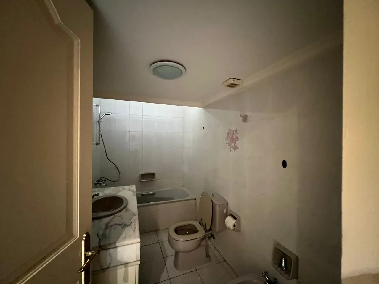 Spacious Apartment With a Garden for Rent in Tabarja Kfaryassine — الصورة 6