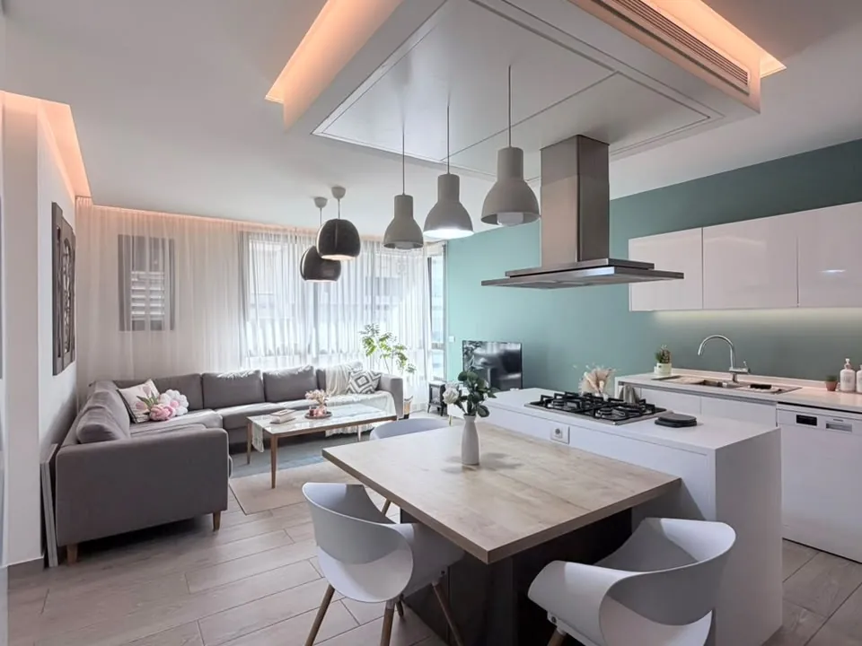 Fully Furnished 1-Bedroom Apartment for Rent in Achrafieh, Sioufi