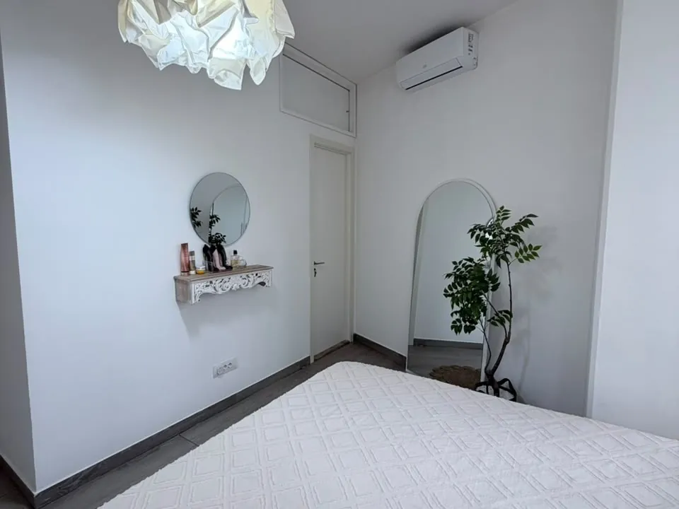 Fully Furnished 1-Bedroom Apartment for Rent in Achrafieh, Sioufi — الصورة 9