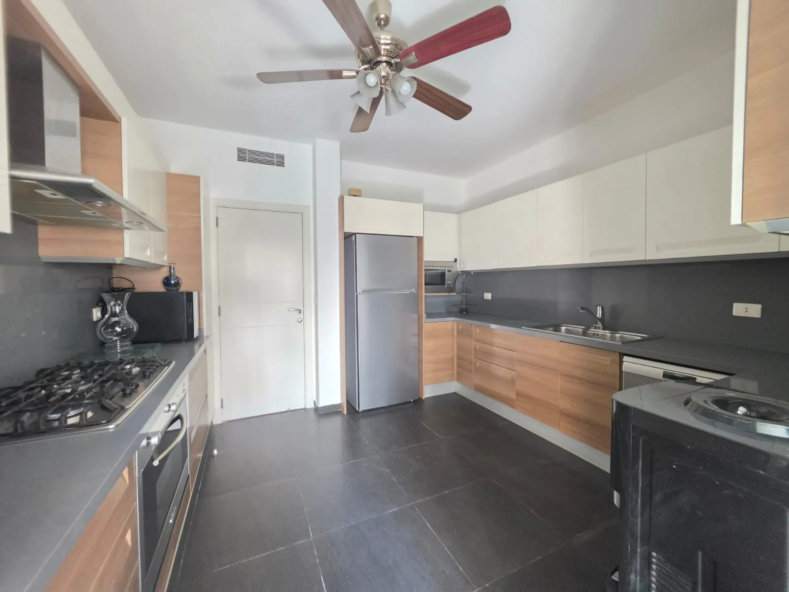 Hot Deal! 180 sqm Apartment for Sale in prime location of Mar Takla — photo 6