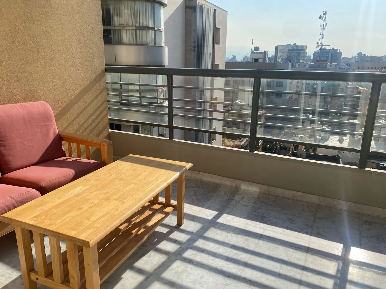 3-Bedroom Furnished Apartment for Rent in Achrafieh Lycee — الصورة 10