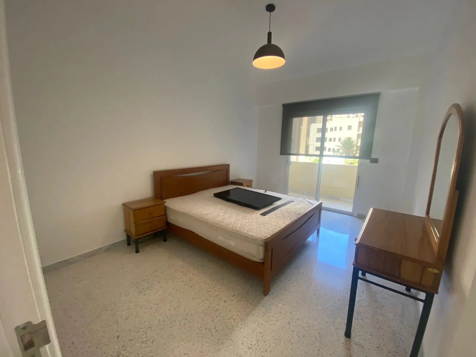 3-Bedroom Furnished Apartment for Rent in Achrafieh Lycee — الصورة 5