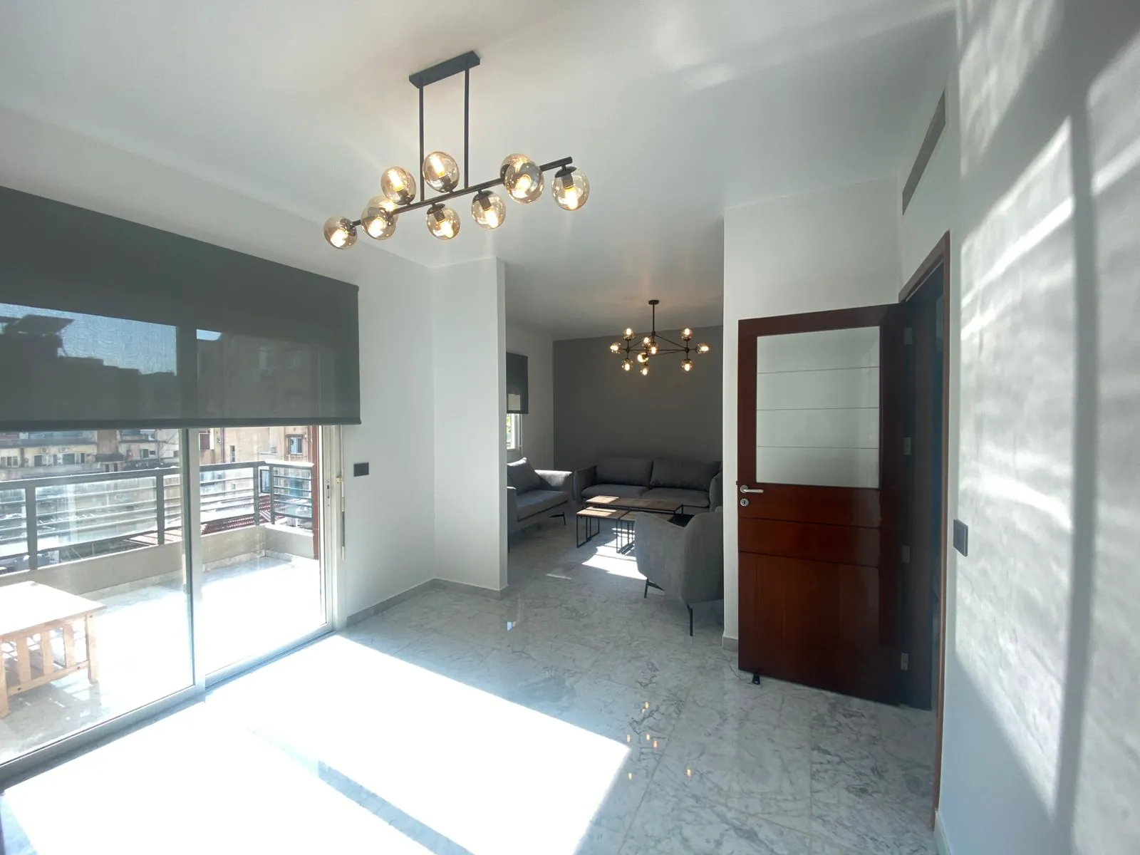 3-Bedroom Furnished Apartment for Rent in Achrafieh Lycee — الصورة 6