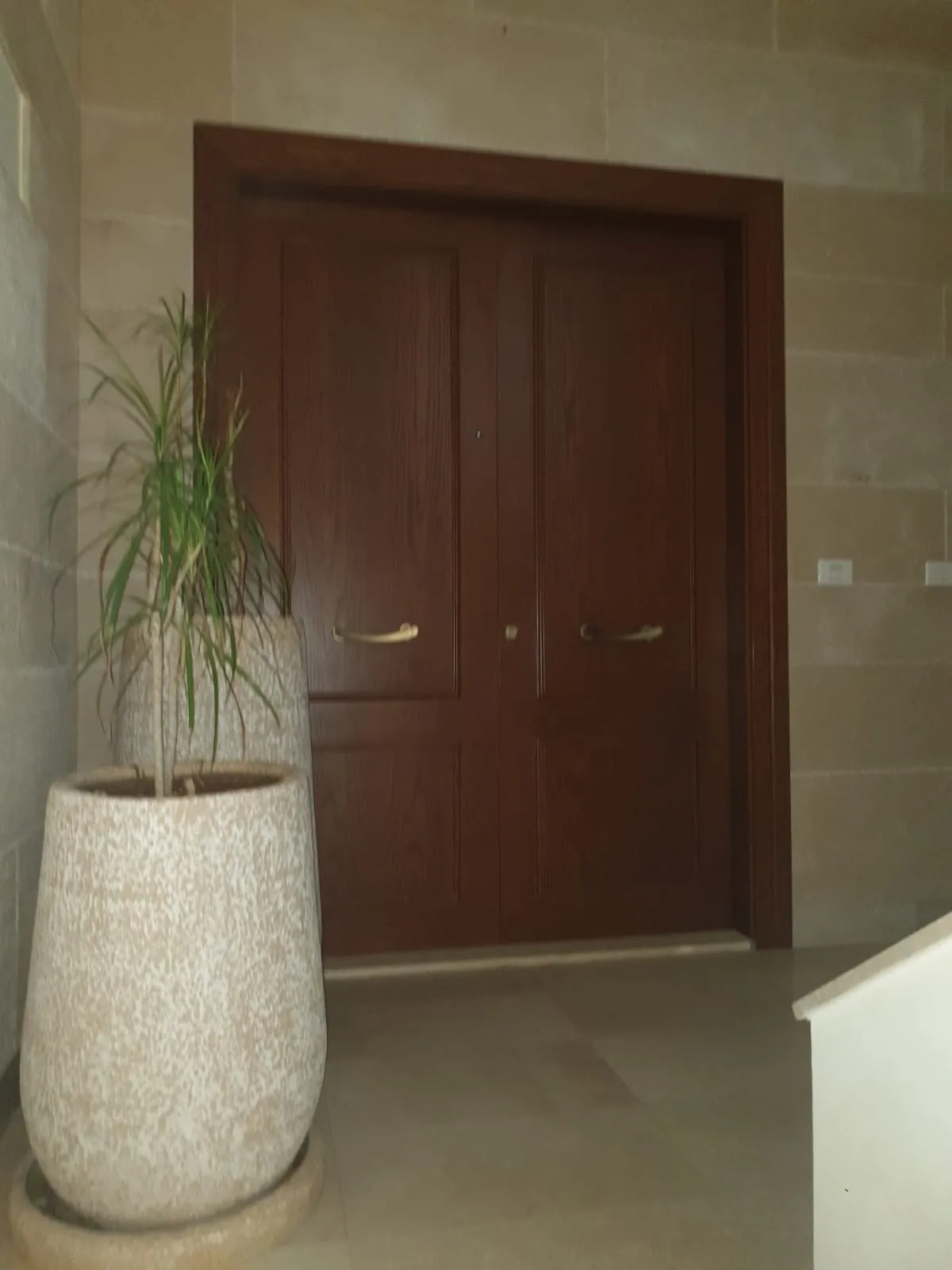 Super Deluxe Spacious Apartment For Sale in Jbeil — photo 2
