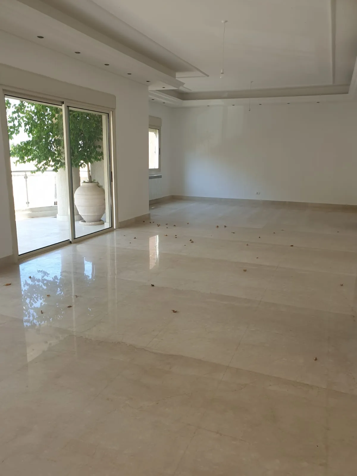 Super Deluxe Spacious Apartment For Sale in Jbeil — photo 4