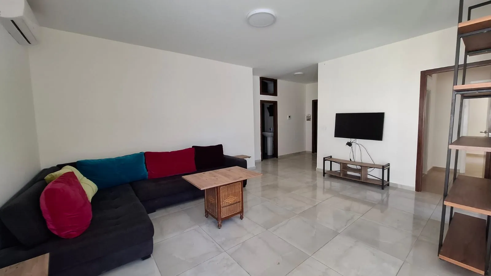 Unfurnished Apartment for Sale in Blat with Garden — الصورة 2