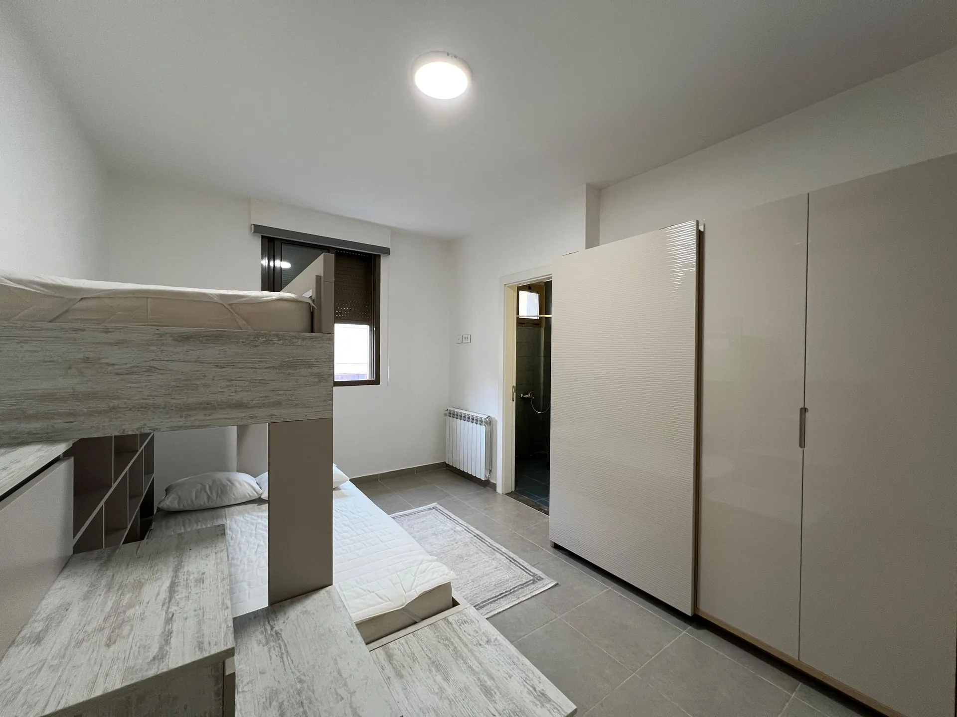 Furnished Apartment with Large Terrace for Rent in Adma — الصورة 8