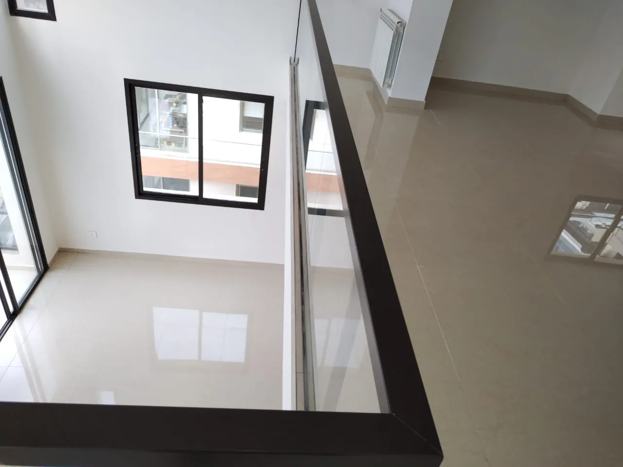 Duplex Apartment for Sale in Haret Sakher with Panoramic View — الصورة 6