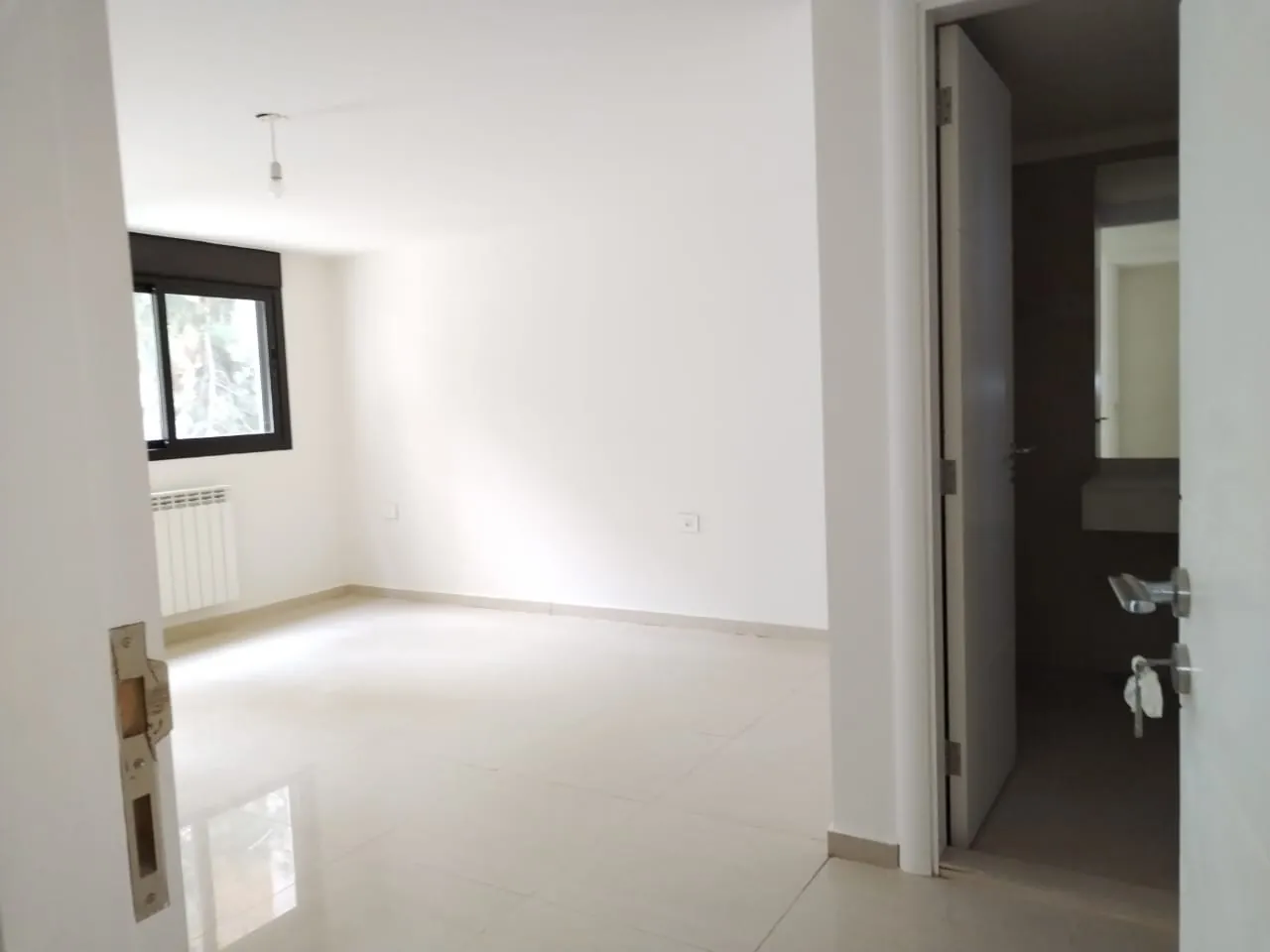 Duplex Apartment for Sale in Haret Sakher with Panoramic View — الصورة 8