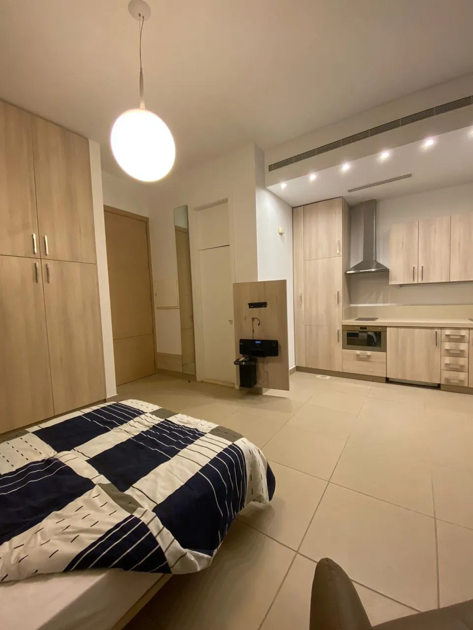Fully Furnished Apartment for Rent in Saifi with Balcony — الصورة 4